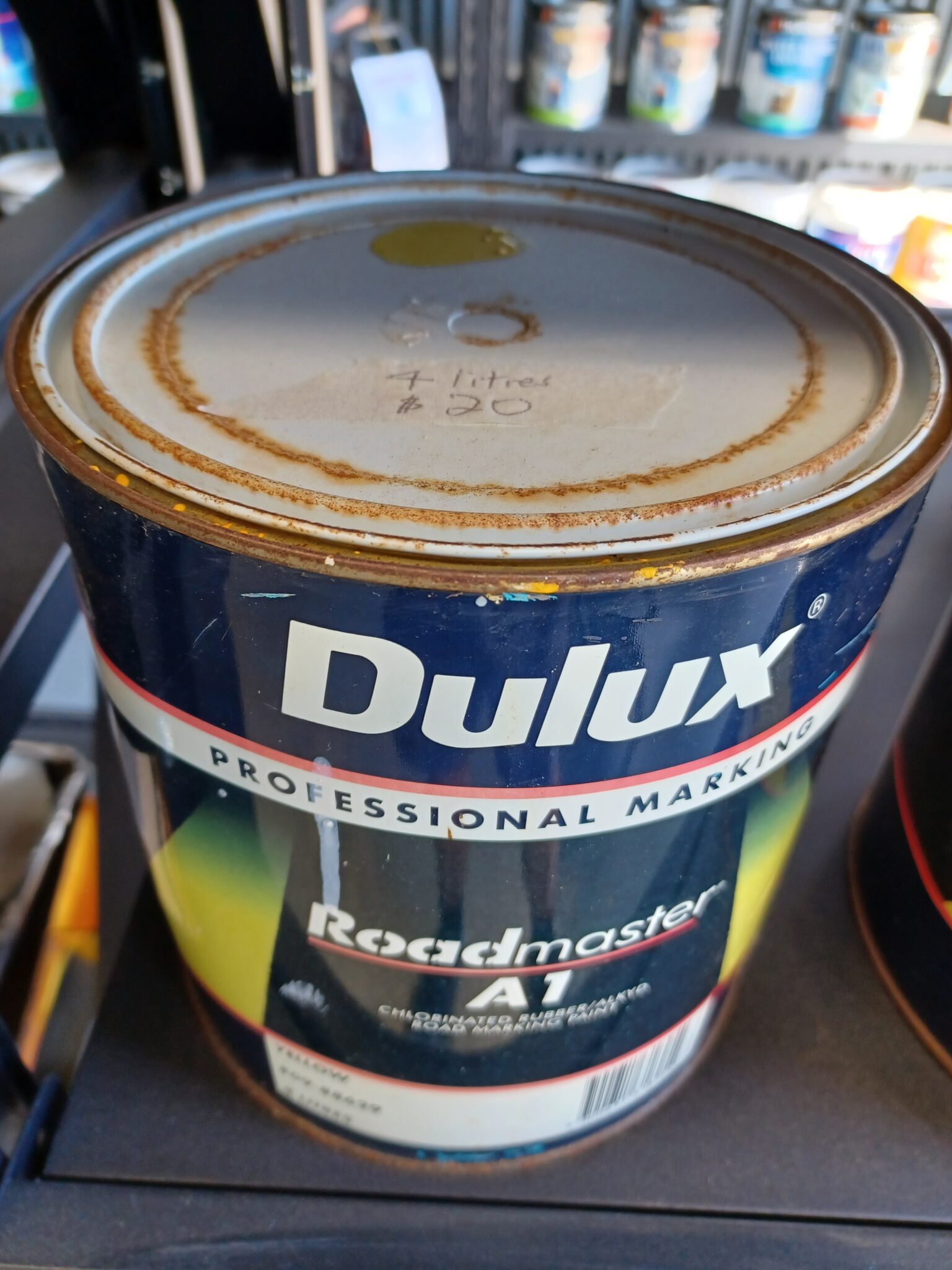 Dulux Roadmaster - Yellow - 4 litres - Darryls Discount Paints