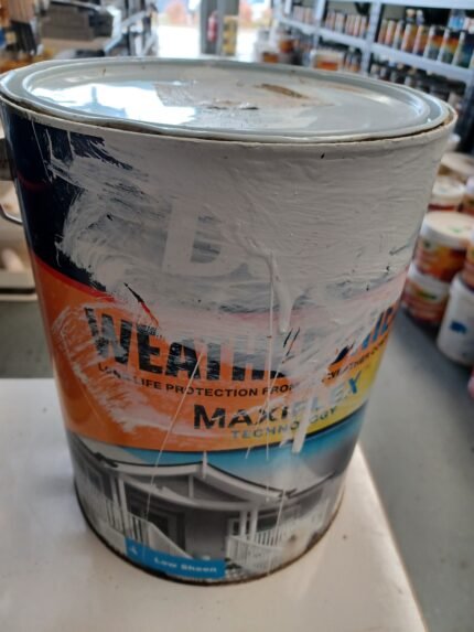 Dulux Weathershield - Dover White - 2 litres