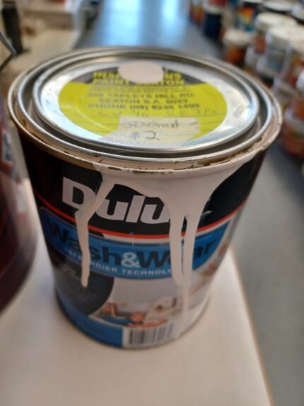 Dulux Wash & Wear - Matt White - 500mil