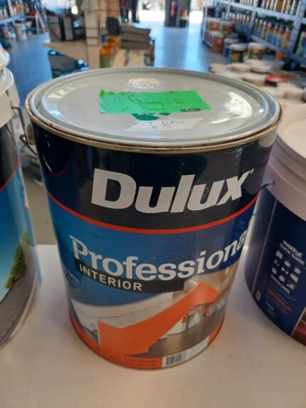 Dulux Professional - Interior - Vanilla Quake Quarter - 1 litre