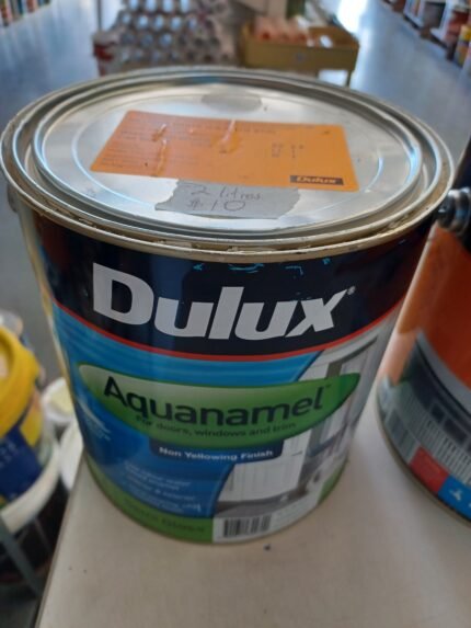 Dulux Aquanamel - Antique White USA (half) - 2 litres for $10